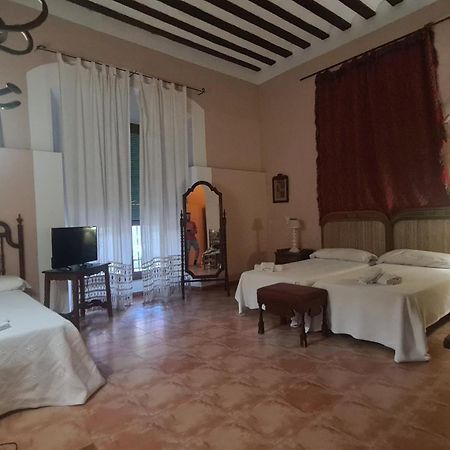 Huete Casa Palacio Conde De Garcinarro מראה חיצוני תמונה