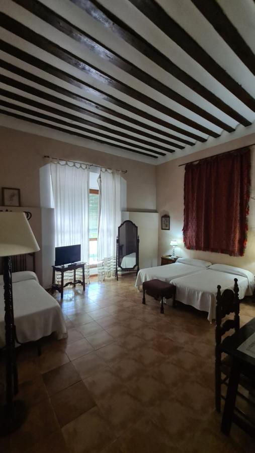 Huete Casa Palacio Conde De Garcinarro מראה חיצוני תמונה