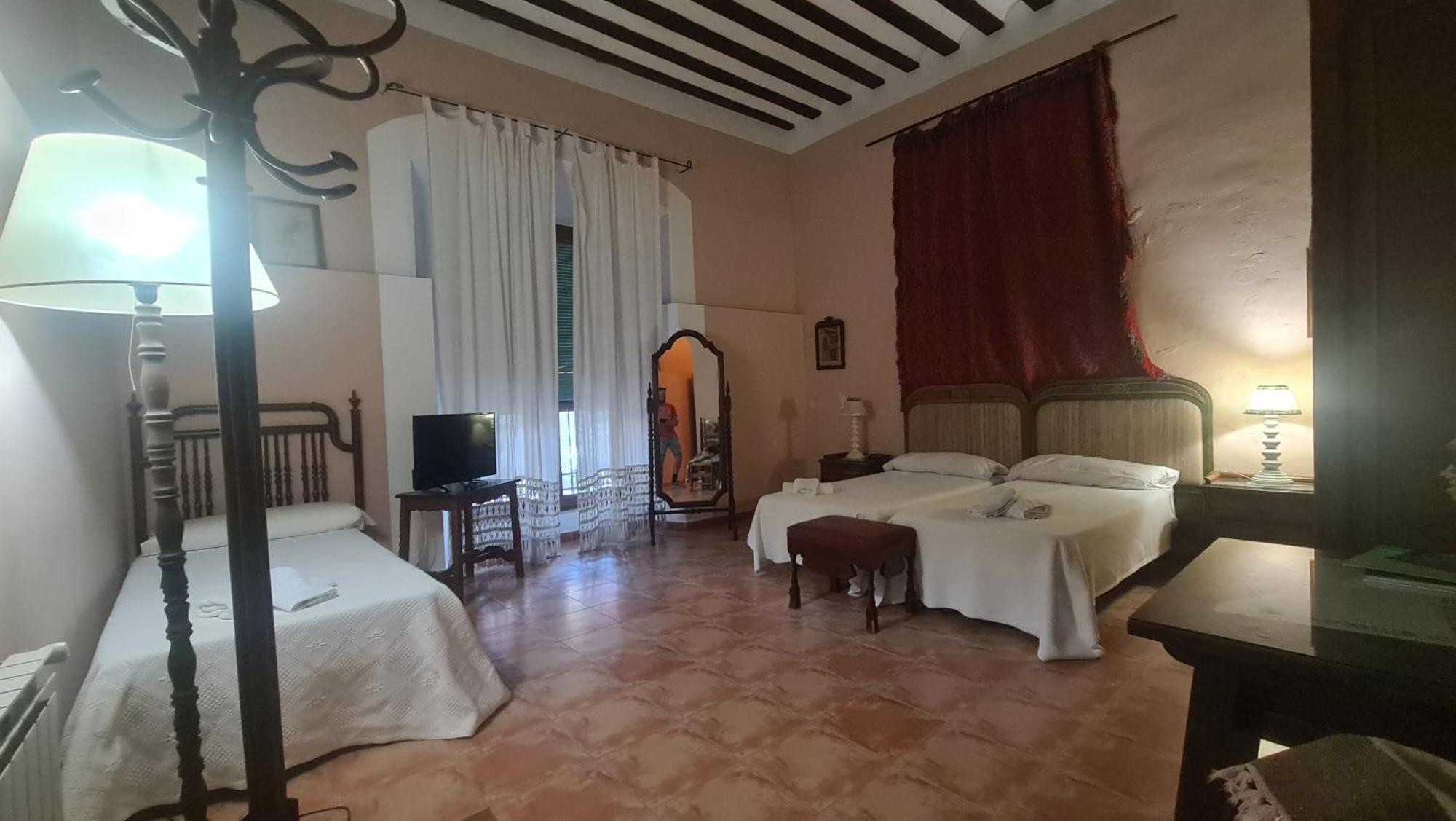 Huete Casa Palacio Conde De Garcinarro מראה חיצוני תמונה