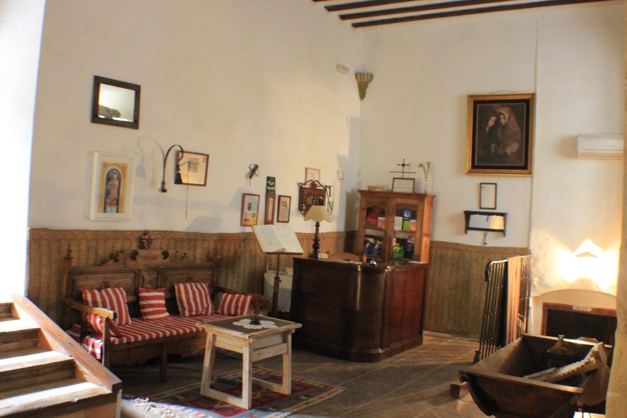 Huete Casa Palacio Conde De Garcinarro מראה חיצוני תמונה