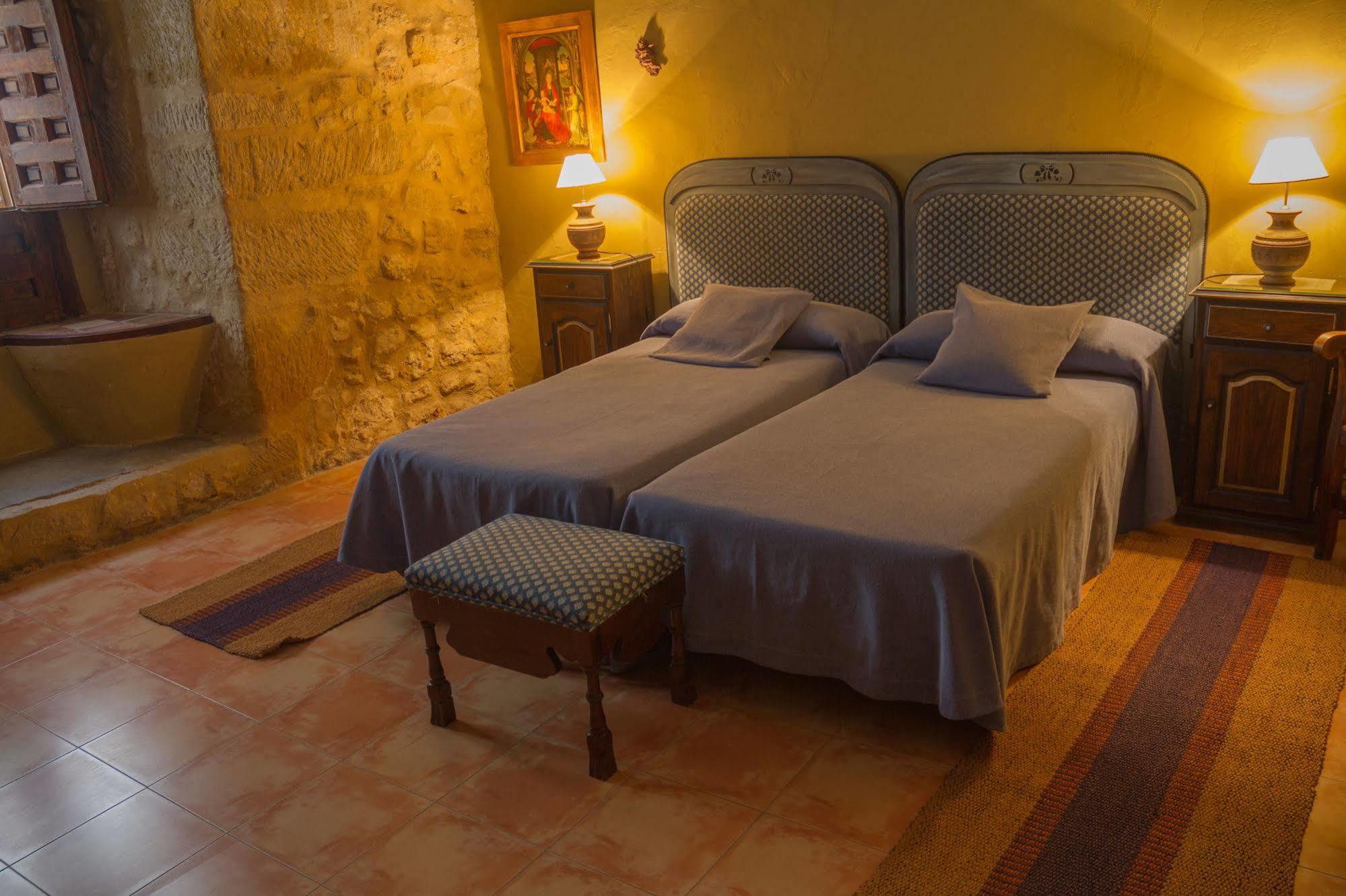 Huete Casa Palacio Conde De Garcinarro מראה חיצוני תמונה
